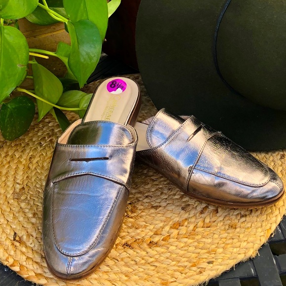 Catherine Malandrino Silver Tuxedo Slide Loafer - Picture 4 of 8